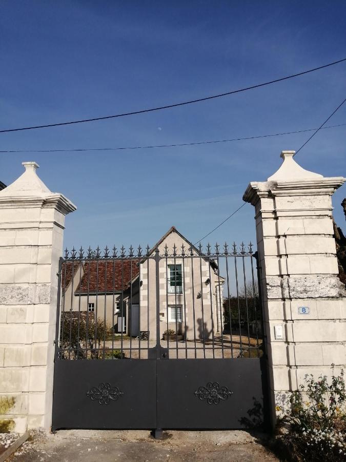 Le Clos Des Augers. Chambre Descartes Azay-sur-Cher Bagian luar foto